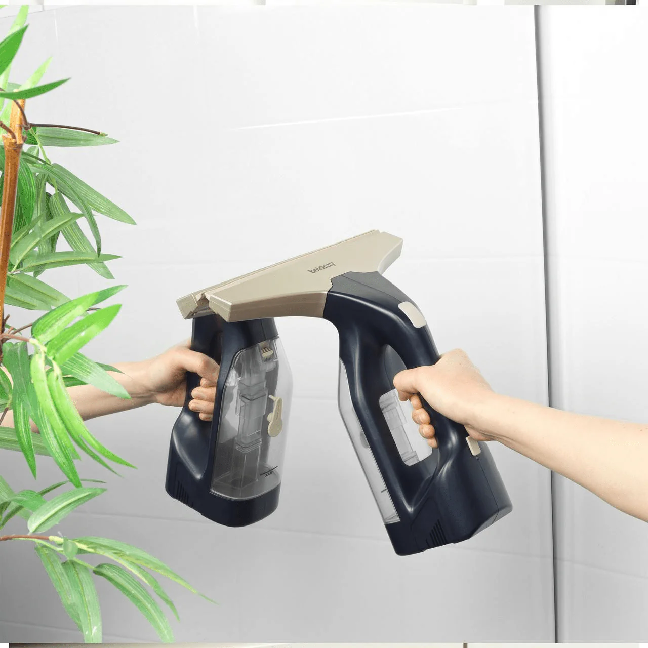 Beldray Cordless Window Cleaning Vacuum XL – Navy - Image 2