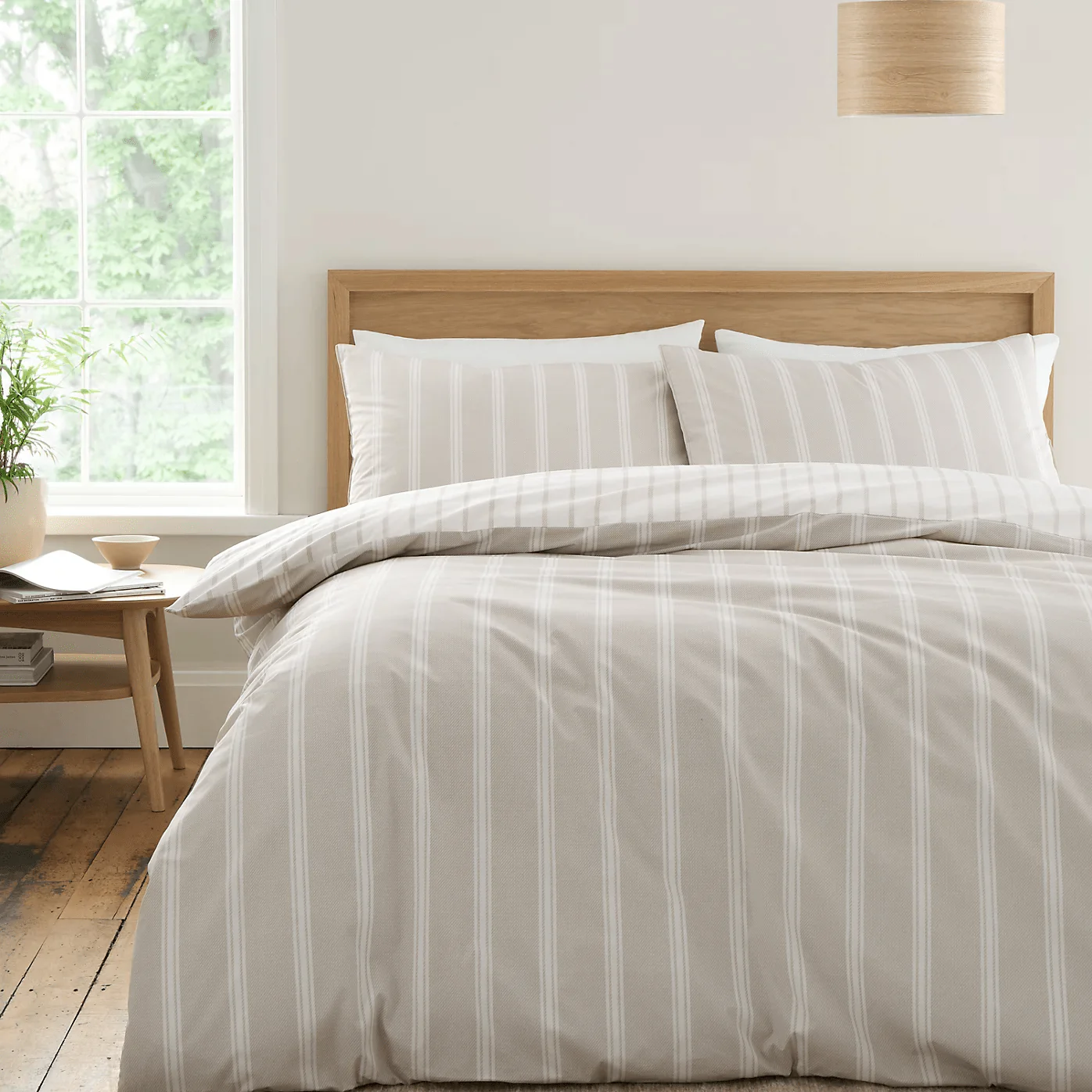Bianca 200 Thread Count Ashford Stripe Natural Duvet Set - Superking