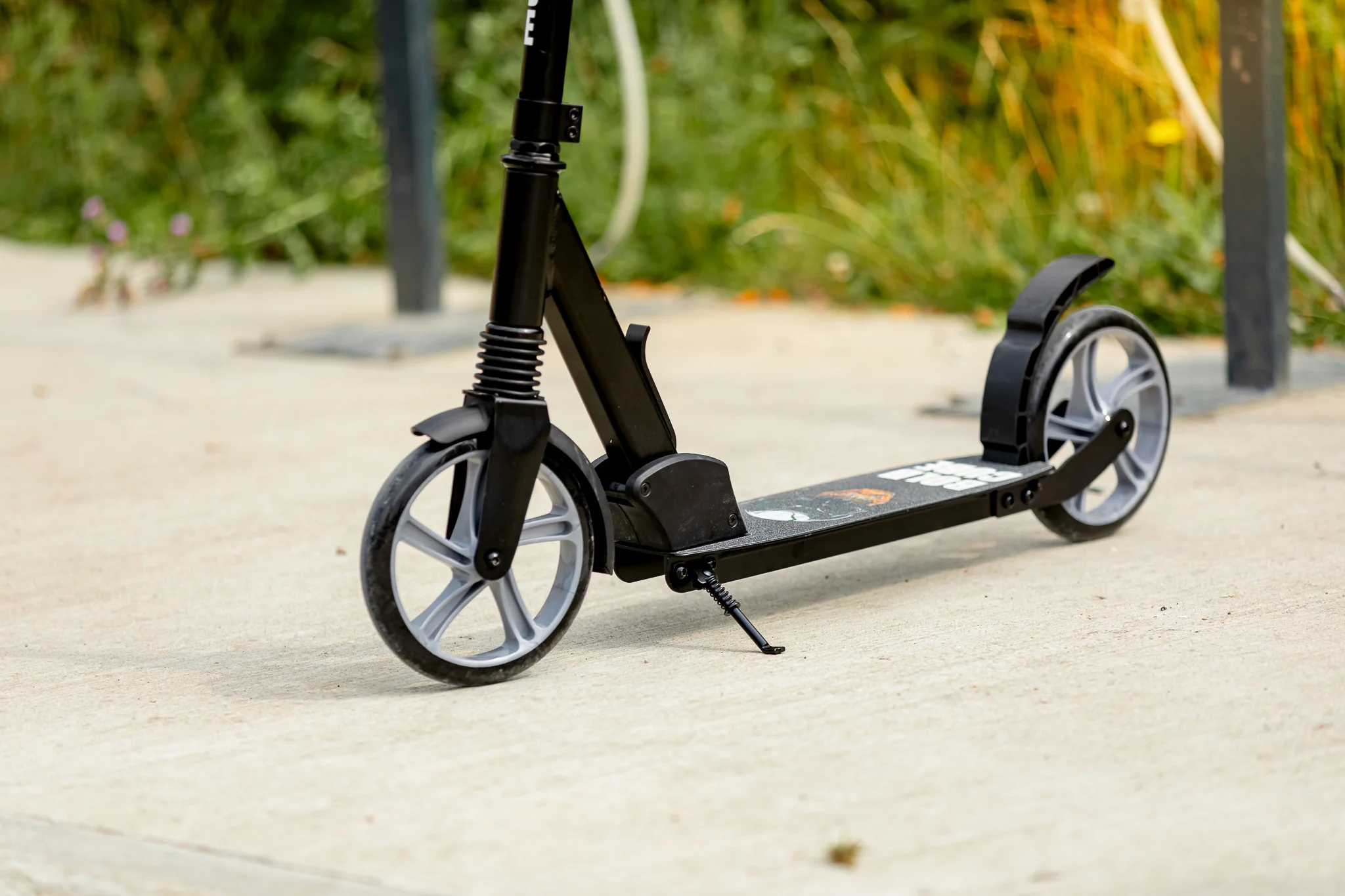 Boldcube Big Wheelscooter: Black - Image 4