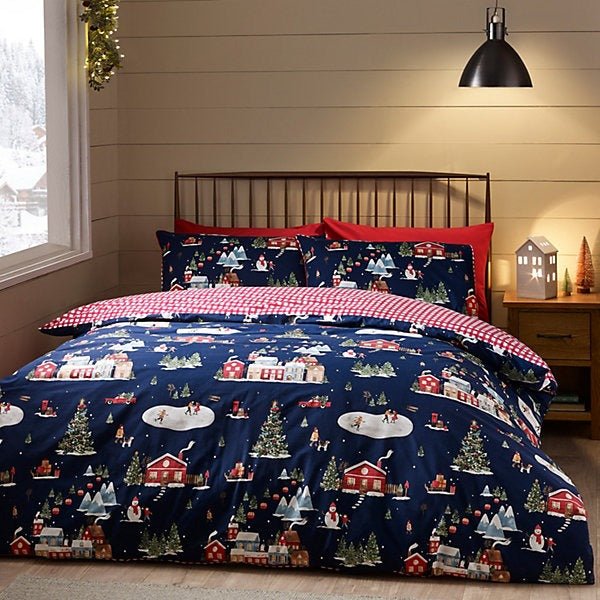 Catherine Lansfield Christmas Ski Village Reversible Duvet Cover Set – Navy Blue (Super King)