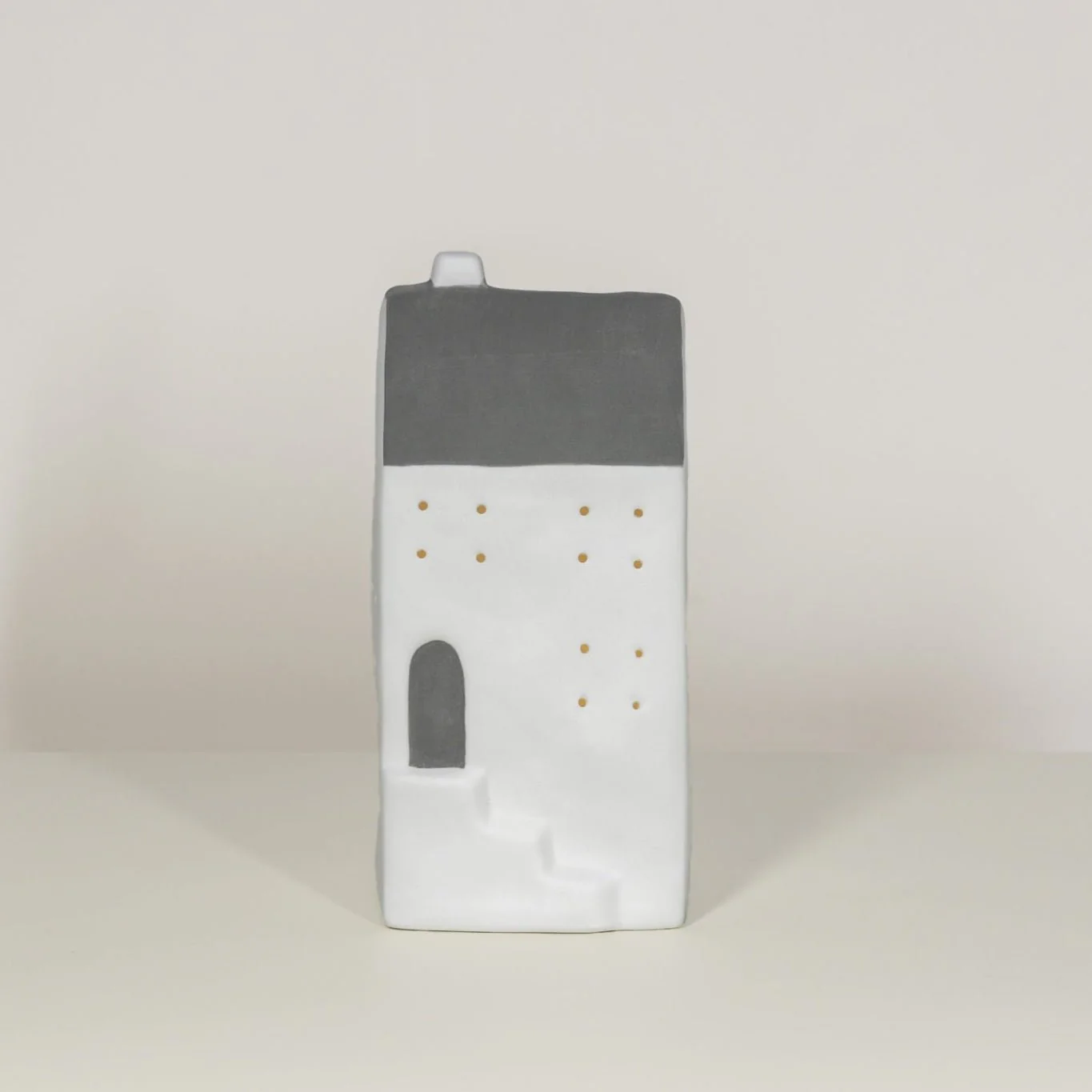 Ceramic LED White House with Grey Roof 19cm - Image 2