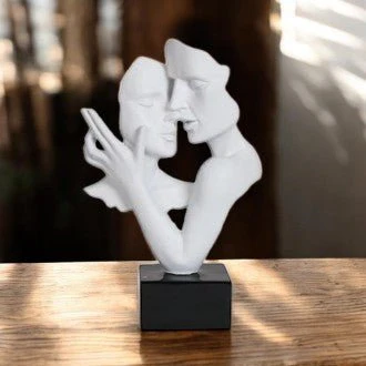 Couple Sculpture White 25 x 38cm