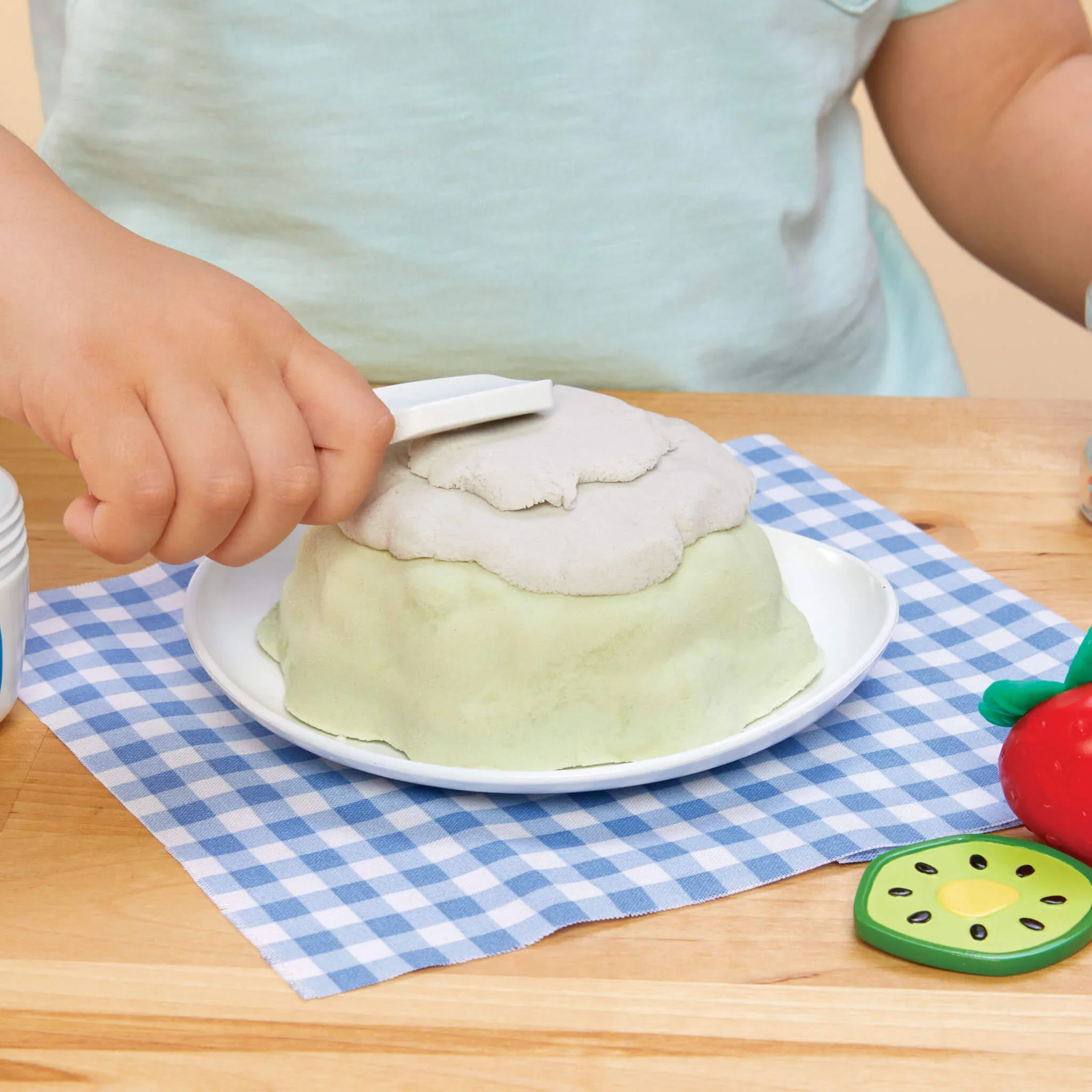 Creative Chefs Bluey Pavlova Kit - Image 4