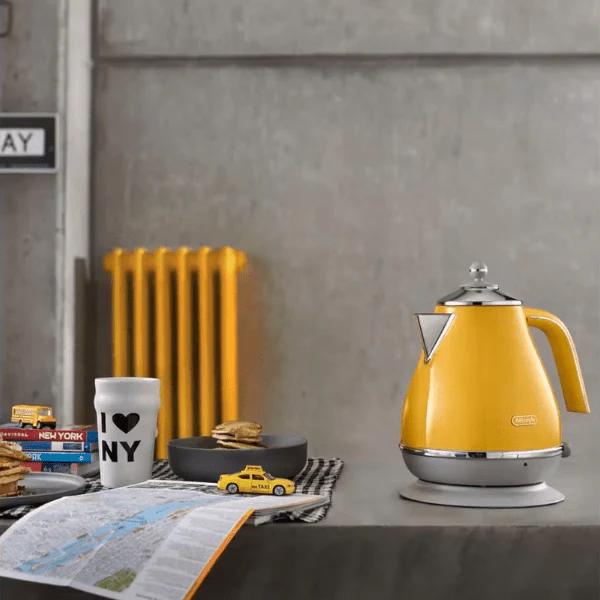 De’Longhi Icona Capitals Kettle – New York Yellow (KBOC3001.Y) - Image 2