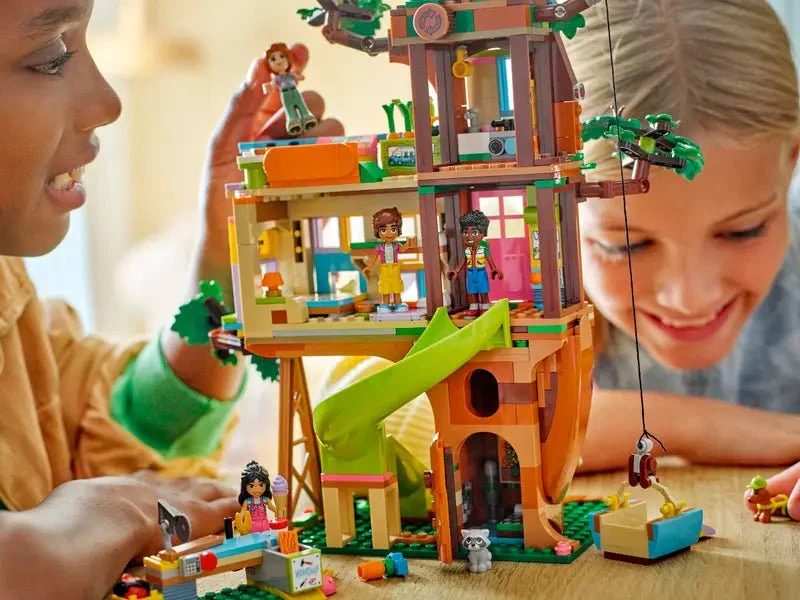 Lego 42652 Friendship Tree House Hangout - Image 2