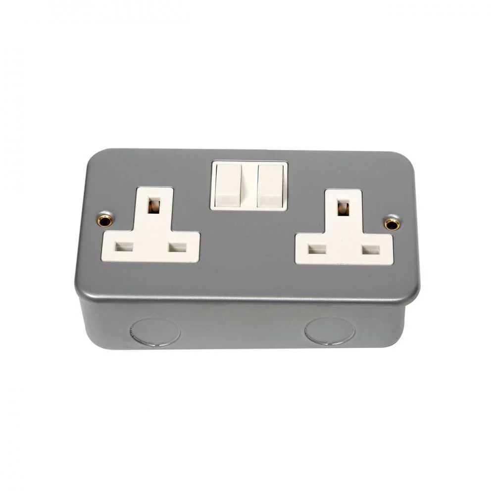 Phoenix 2 Gang Metal Clad Double Switched Socket - Image 2