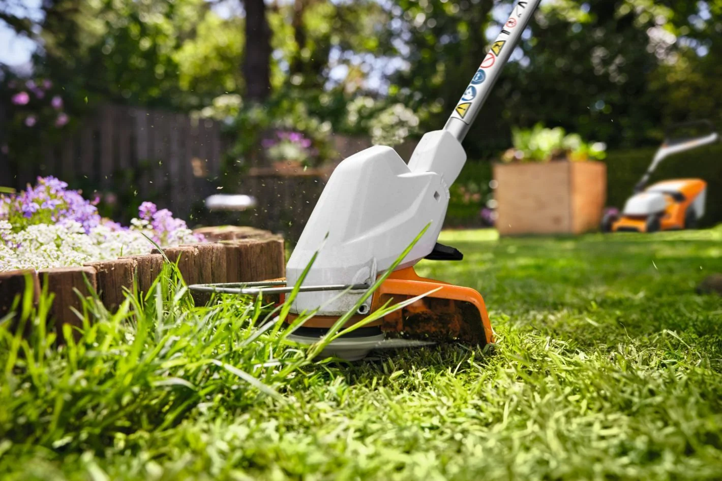 FSA 30 Cordless Grass Trimmer Set - AS2 Batteries and charger - Image 4